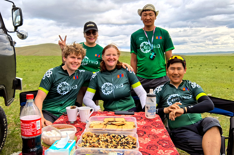 Snack break with Mongolia biking